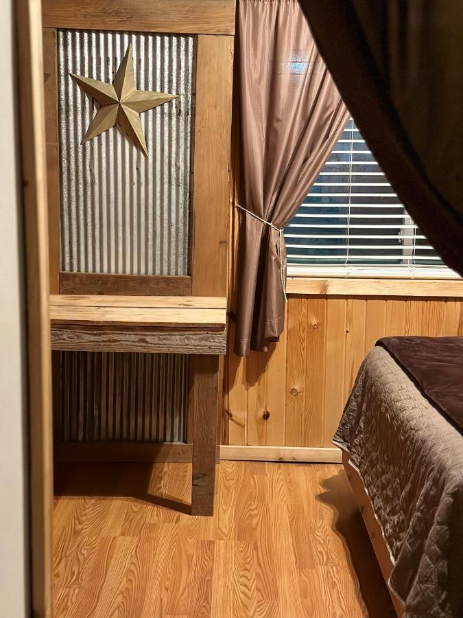 Country Cabins Hotel Chariton Extérieur photo
