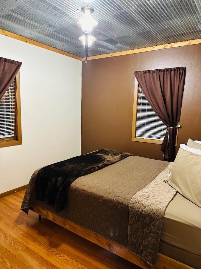 Country Cabins Hotel Chariton Extérieur photo