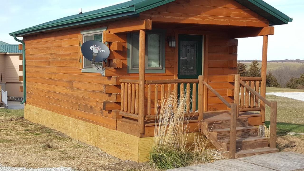 Country Cabins Hotel Chariton Extérieur photo