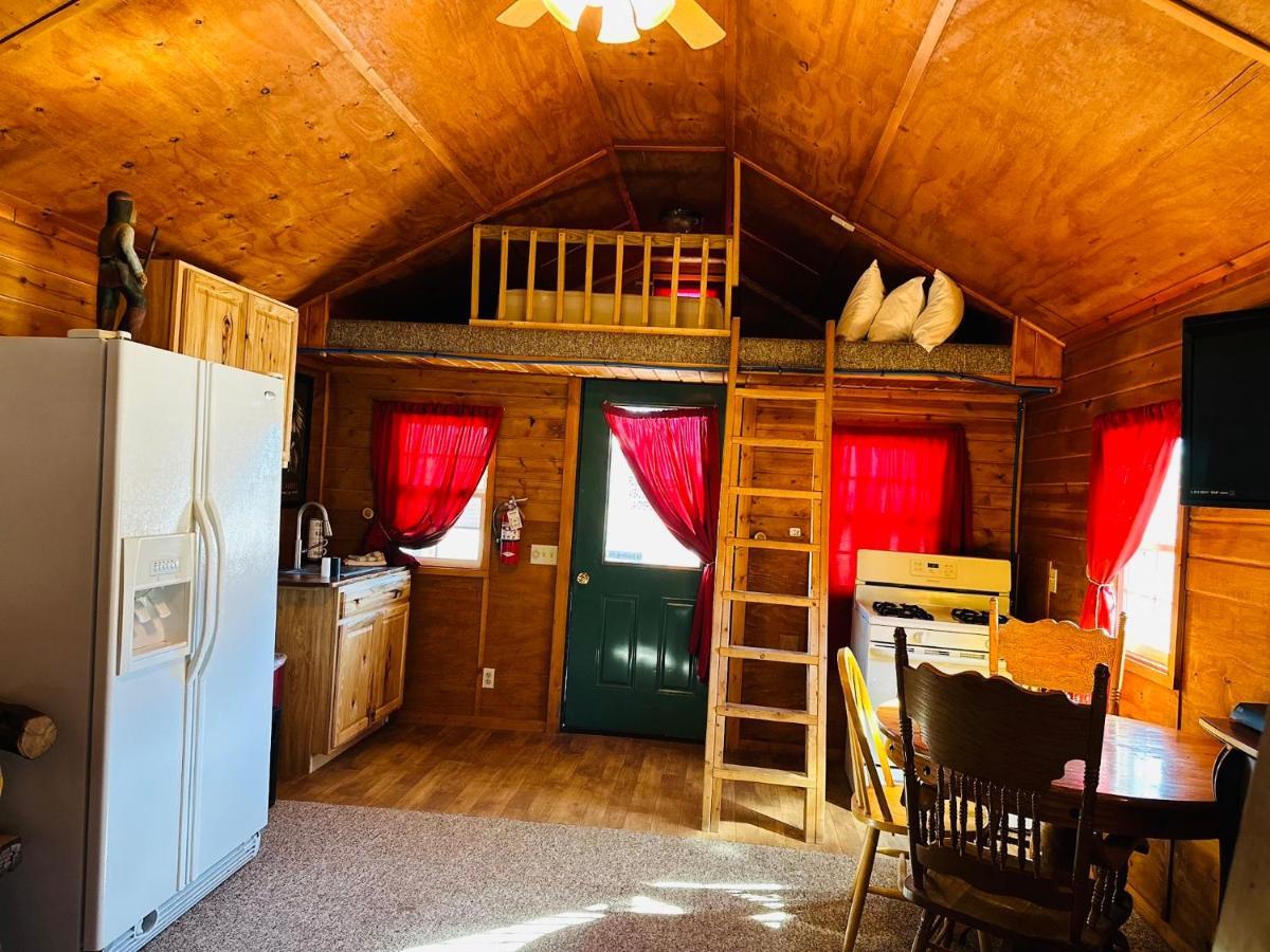 Country Cabins Hotel Chariton Extérieur photo