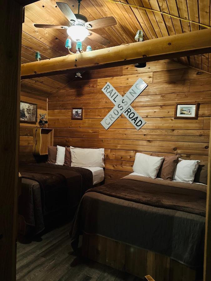 Country Cabins Hotel Chariton Extérieur photo